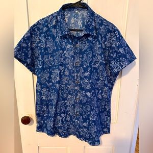 Button up short sleeve dress shirt